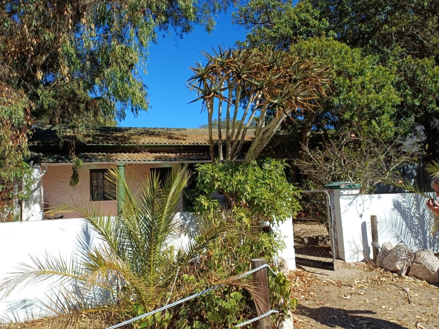 16 Bedroom Property for Sale in Trekoskraal Western Cape